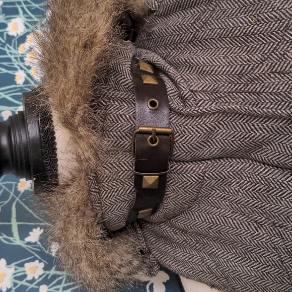 XS Houndstooth Vest with Faux Fur - Picture 8 of 8